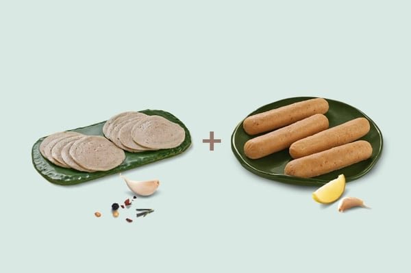 Combo: (200g Chicken Pepper Salami + 220g Chicken Breakfast Sausage)